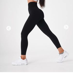 NVTGN Seamless Leggings Size Medium